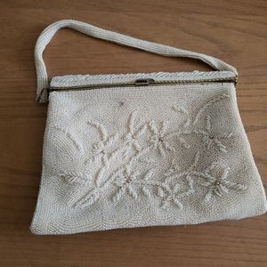 VINTAGE La regale Italian pearl beads Evening Purs